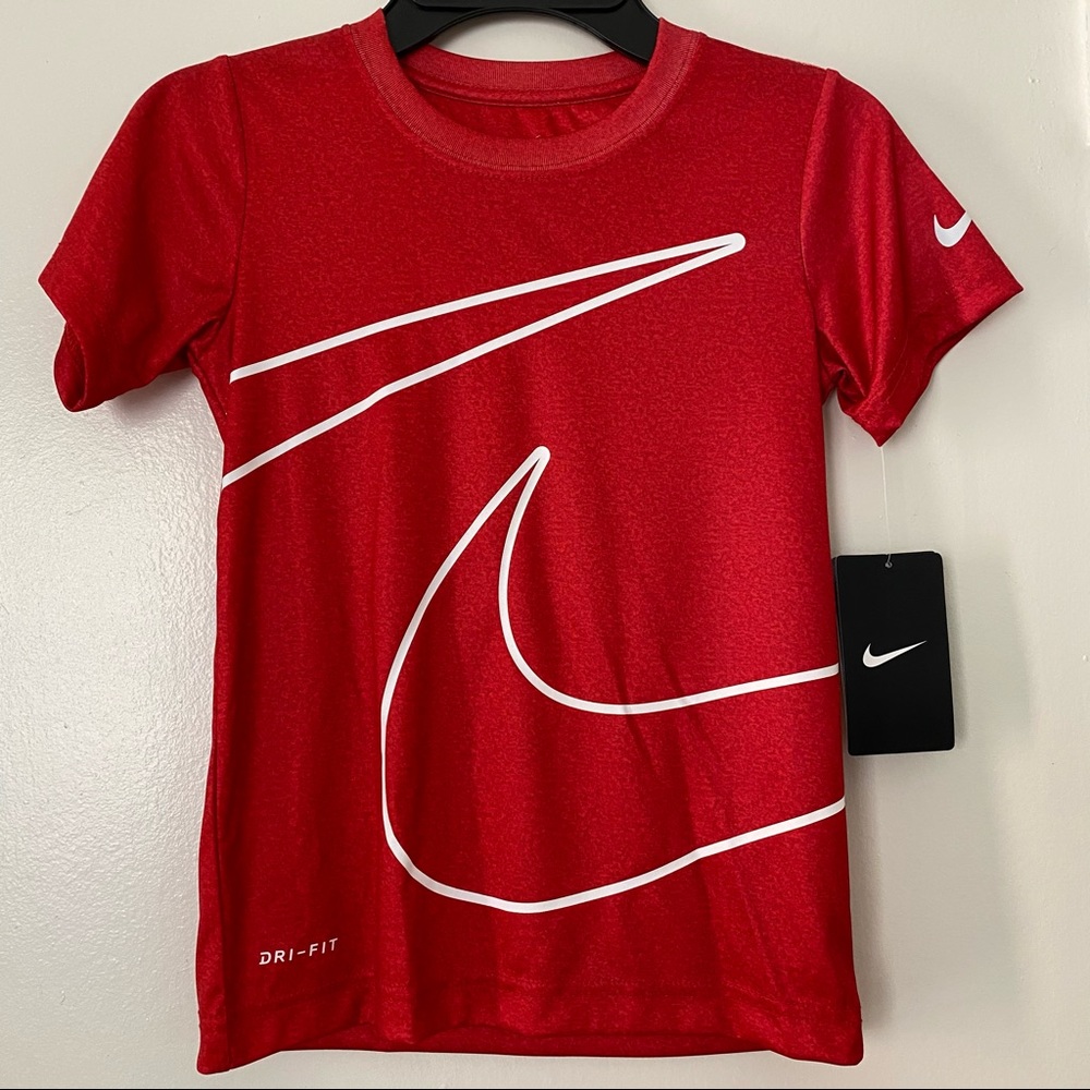 Boys Nike Dry Athletic Cut Red Tee Size 6 Med